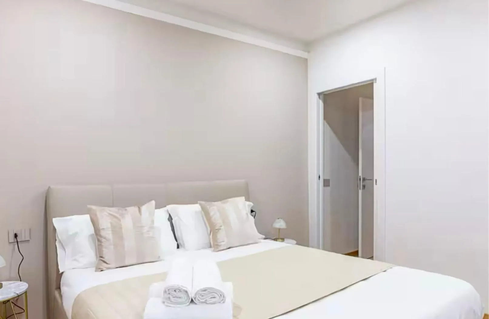 Casati Central Station Metro M1, M2, M3 Milan Apartment